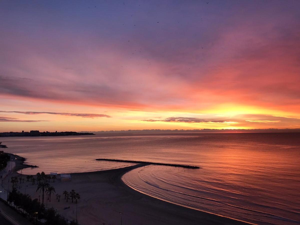 Apartamento Con Vistas Al Mar Primera Linea De Playa Del Postiguet Leilighet Alicante Eksteriør bilde