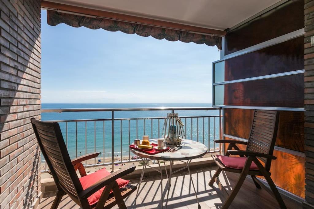 Apartamento Con Vistas Al Mar Primera Linea De Playa Del Postiguet Leilighet Alicante Eksteriør bilde