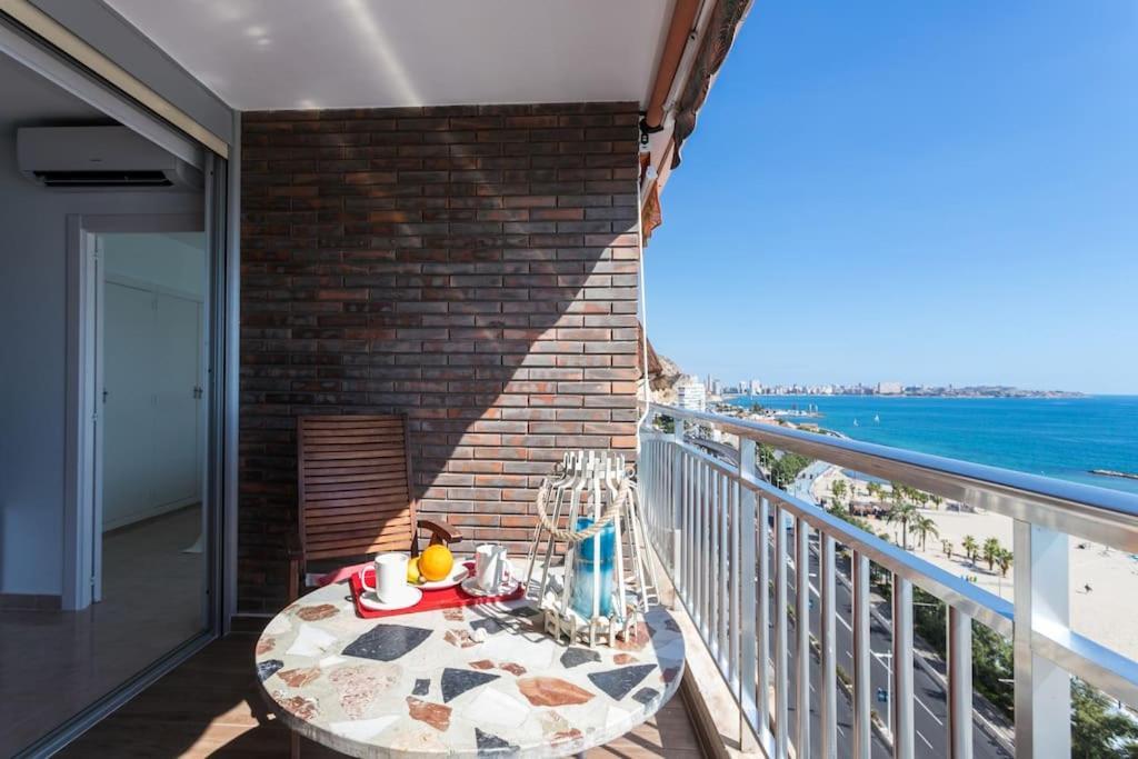 Apartamento Con Vistas Al Mar Primera Linea De Playa Del Postiguet Leilighet Alicante Eksteriør bilde